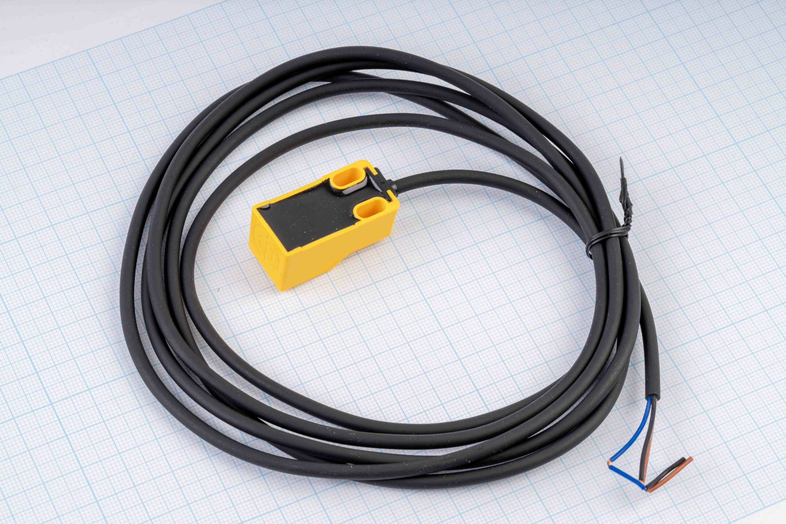 Індуктивний датчик наближення WTX-HN-1805-E1