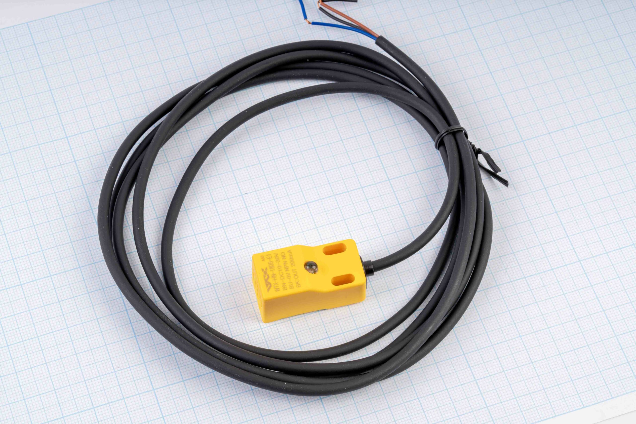 Індуктивний датчик наближення WTX-HN-1805-E1